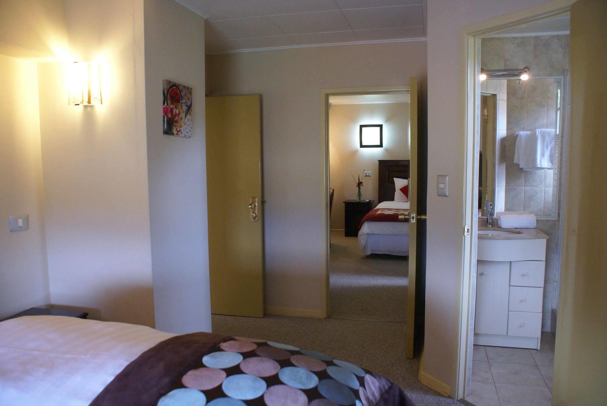 Hotel Baviera ปาร์รัล ภายนอก รูปภาพ