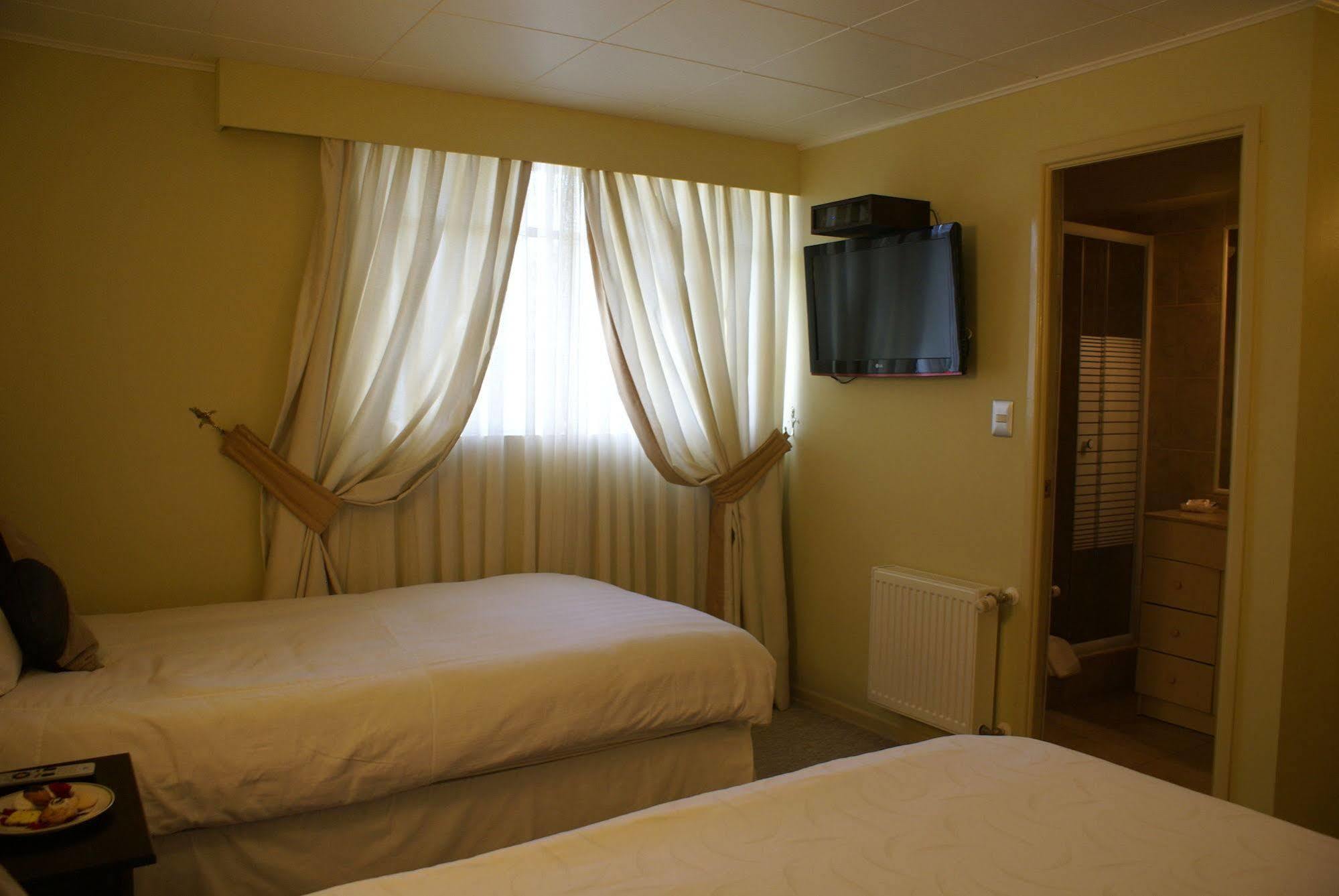 Hotel Baviera ปาร์รัล ภายนอก รูปภาพ