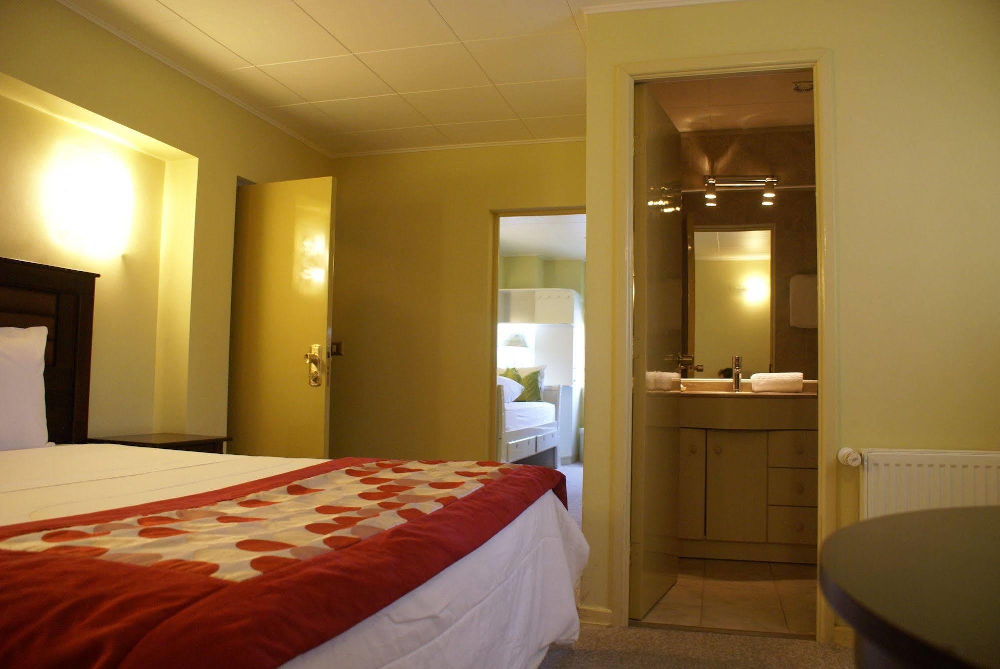 Hotel Baviera ปาร์รัล ภายนอก รูปภาพ